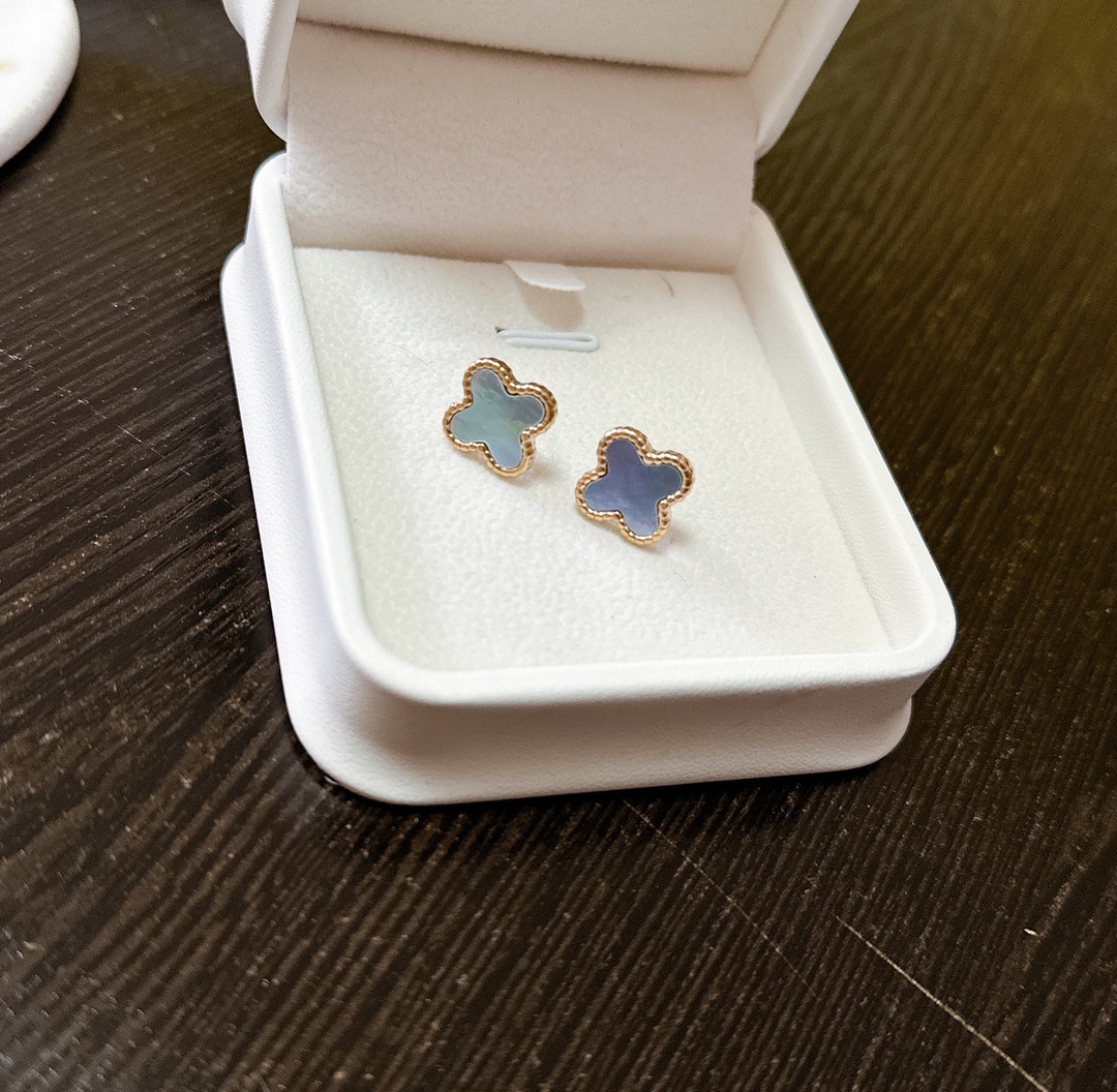(No Logo)VCA Vancleef earrings 111313