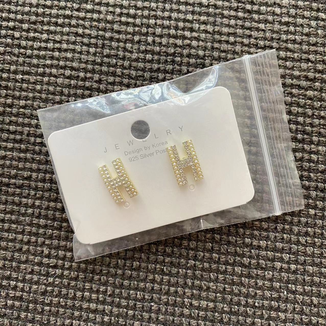 Big sale! New Hermes H earrings