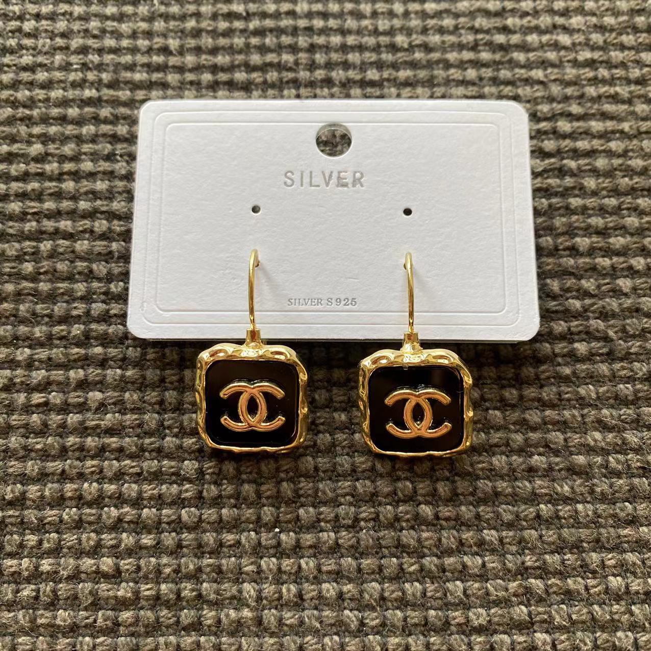 Big sale! New Chanel earrings