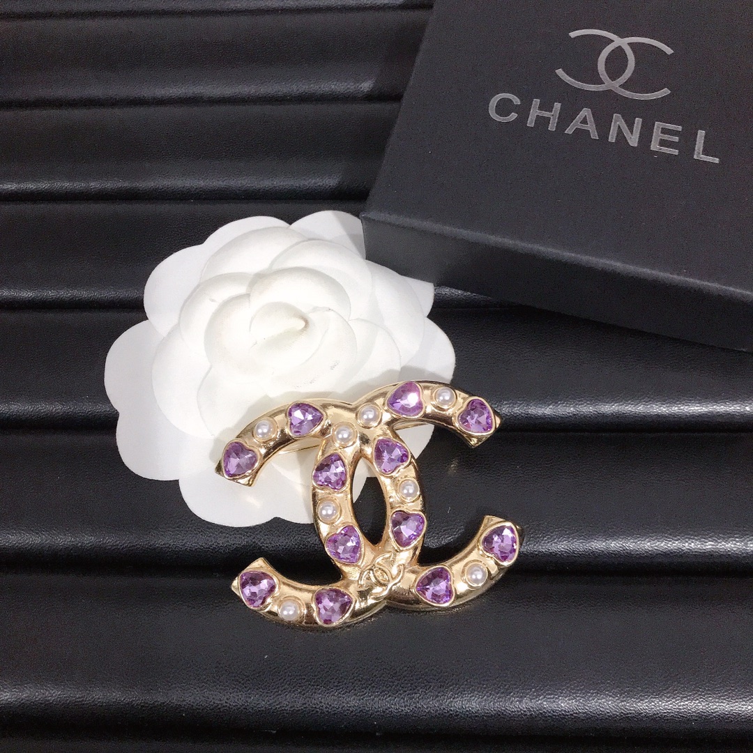 Chanel purple heart brooch cc 111735