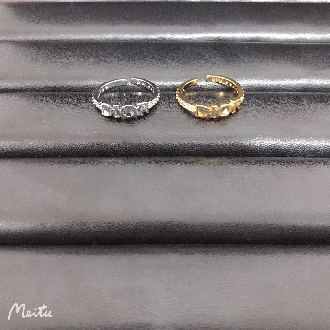 Dior crystal ring 111723