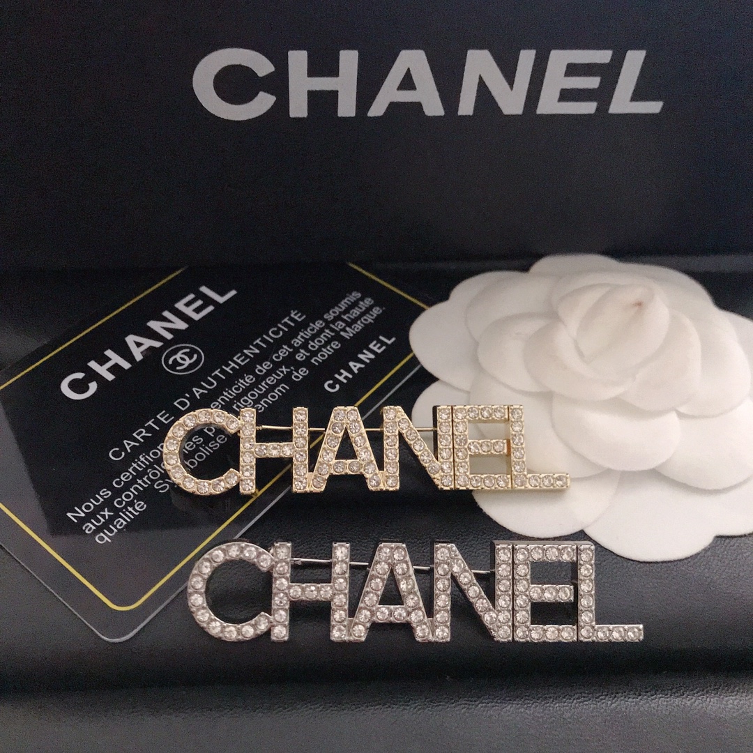 Chanel alphabet brooch 111716