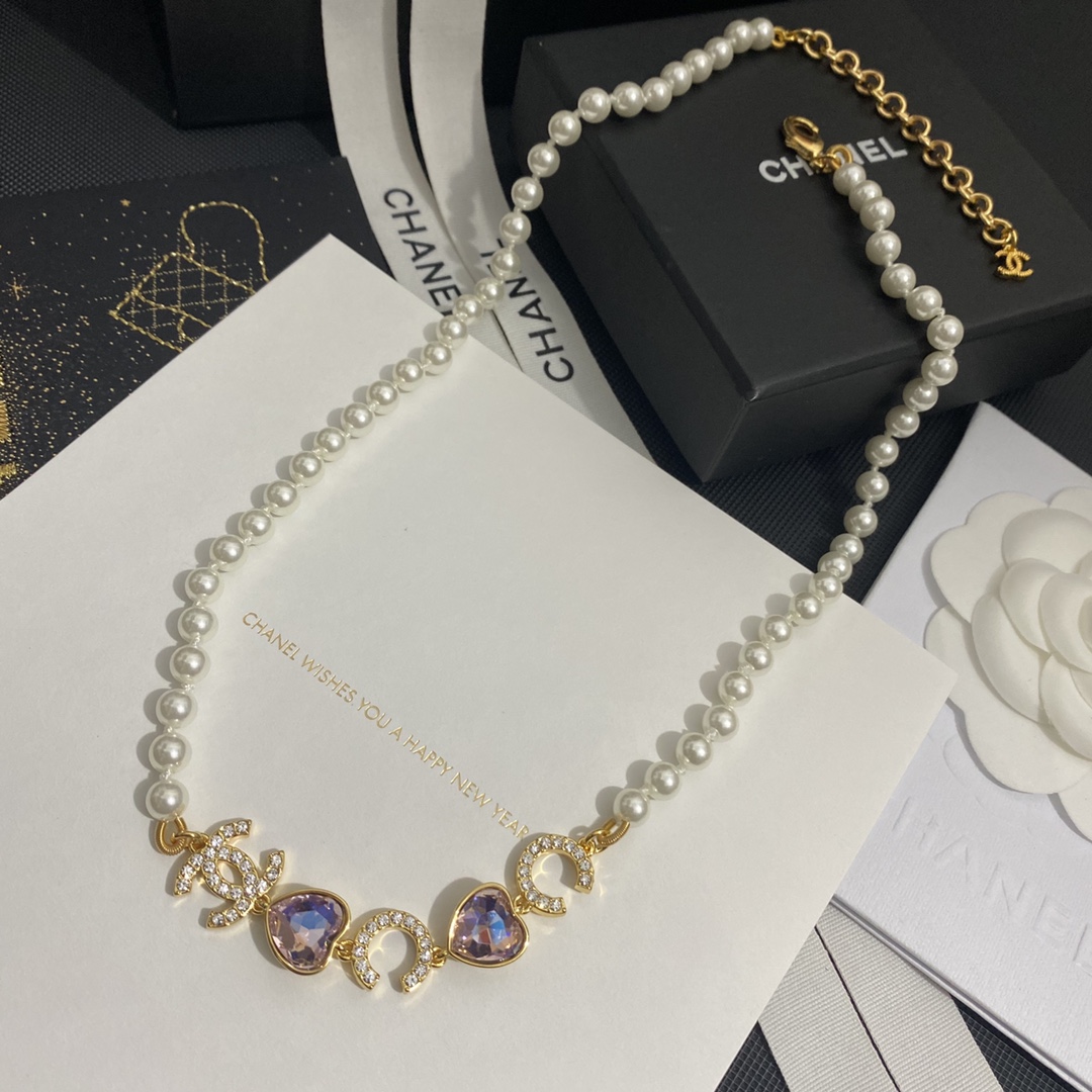 B271  Chanel pearls necklace