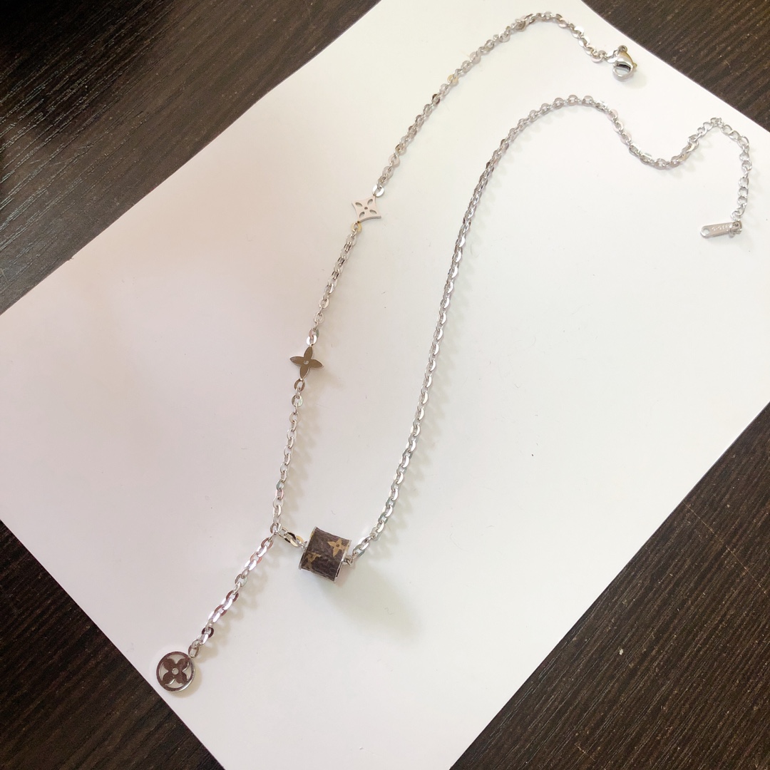 LV Louis vuitton necklace 111866