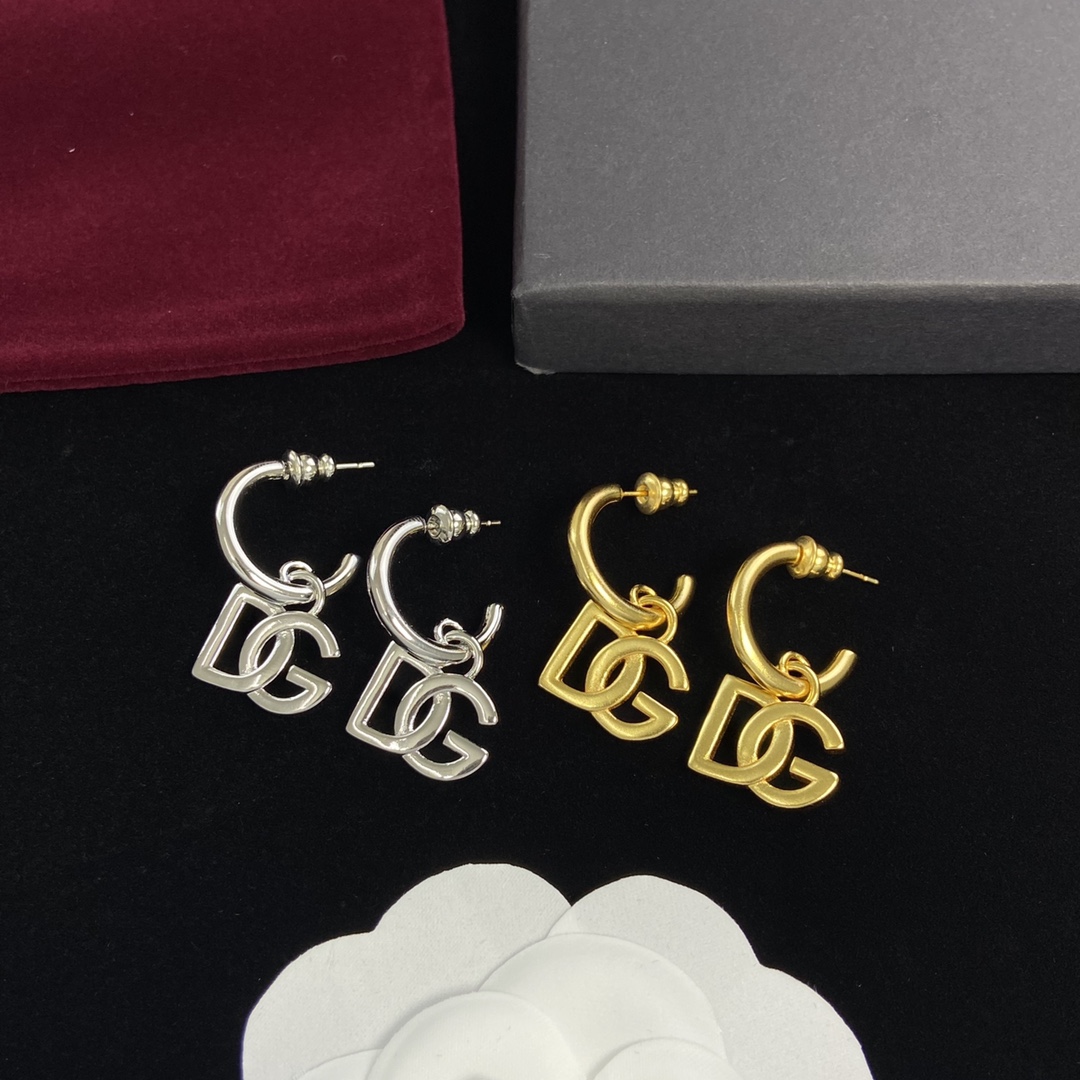 DG Dolce Gabbana earrings 111813