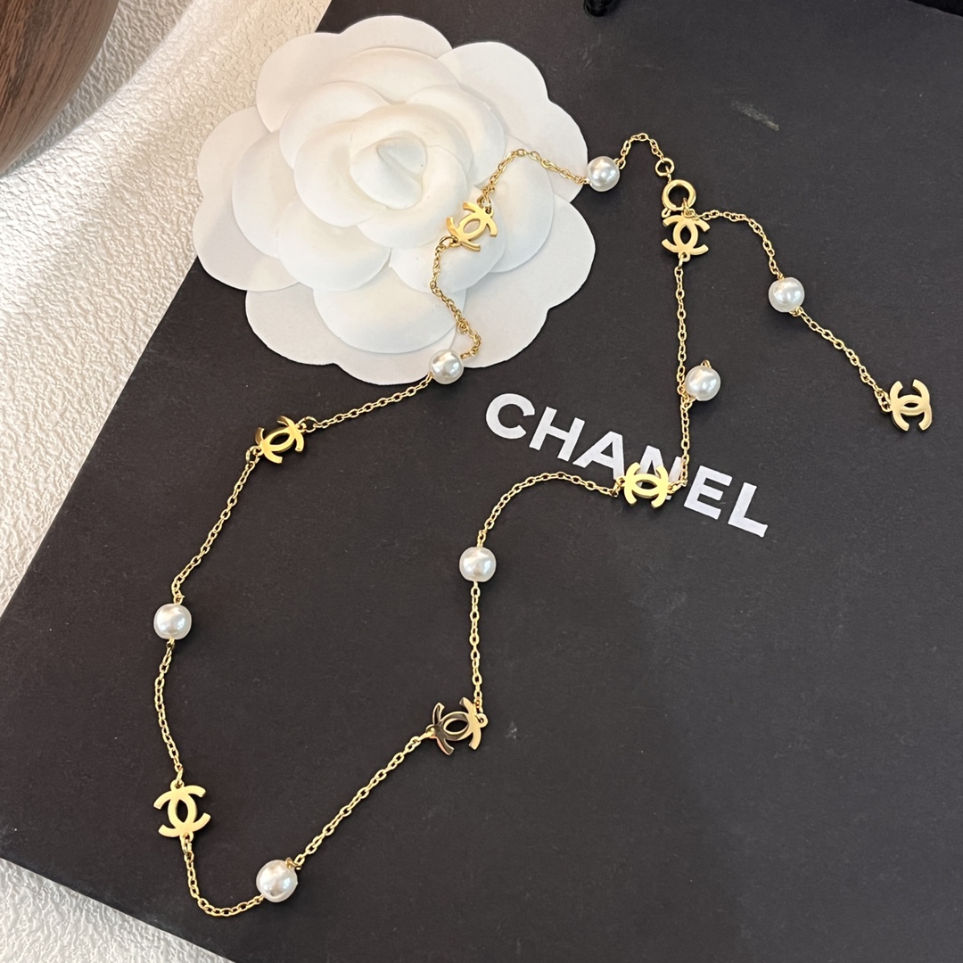X507 Chanel pearls necklace