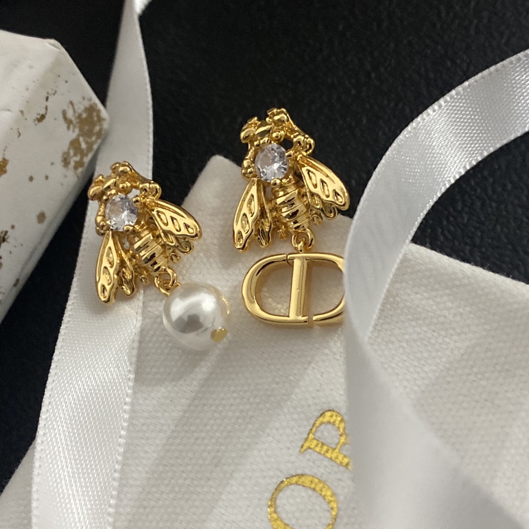 A414  Dior bee earrings