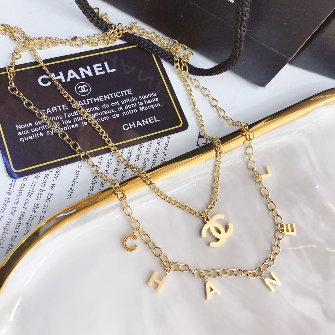 X045 Chanel necklace