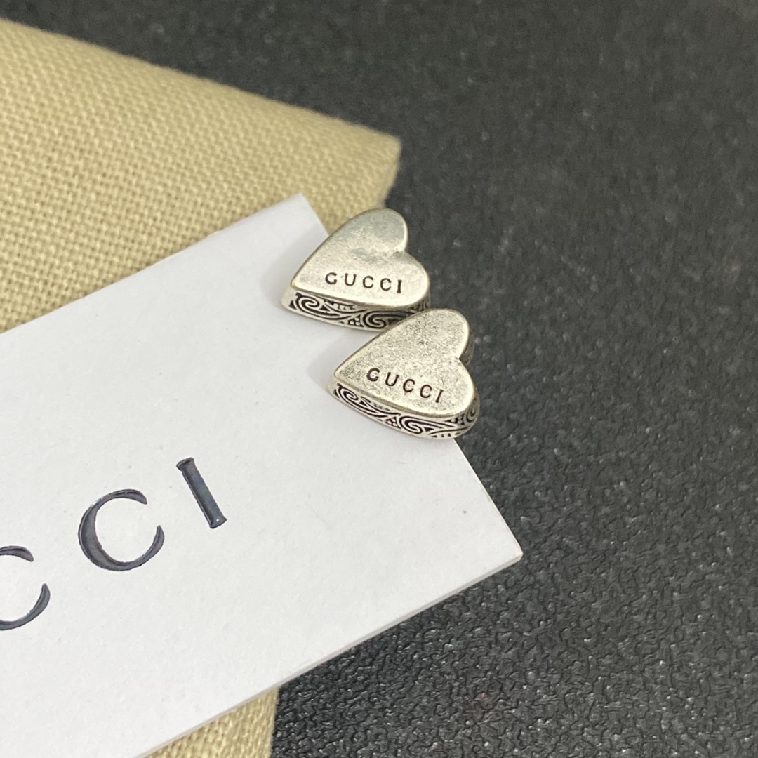 A776 Gucci silver earrings