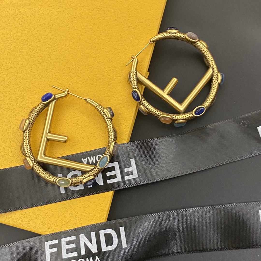 A1391 FENDI earrings