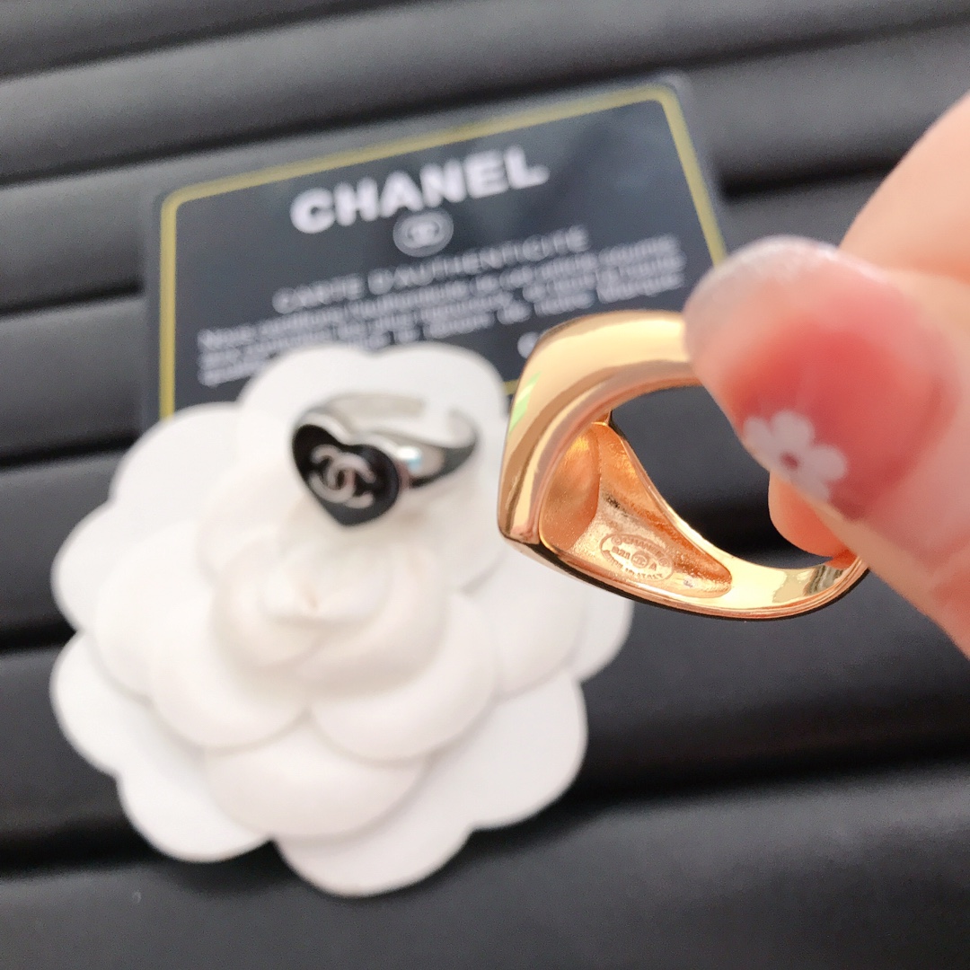 Chanel gold/silver heart ring 111976