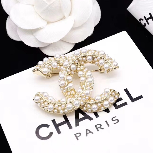 Chanel pearls brooch cc 112031