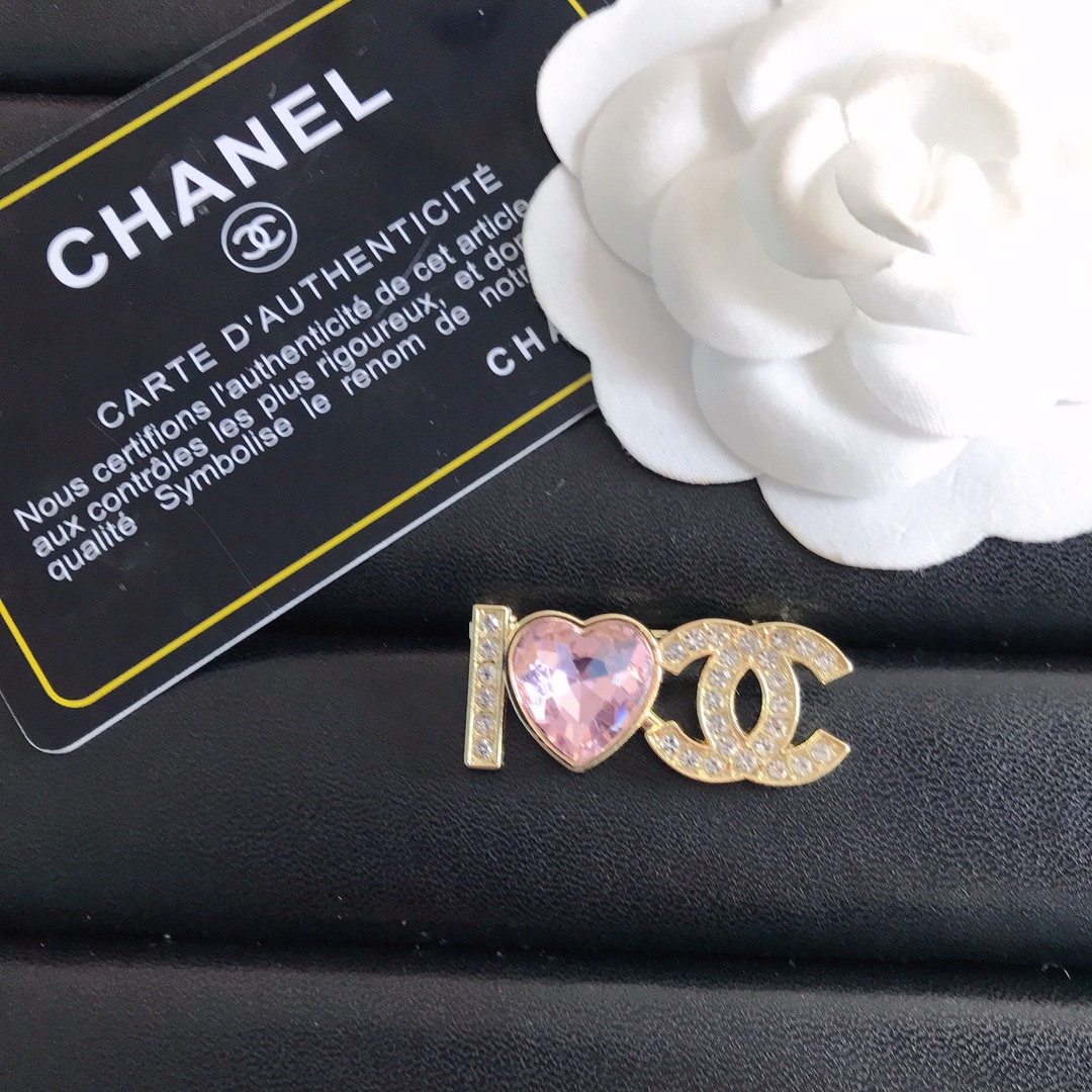 Chanel pink heart brooch 112043