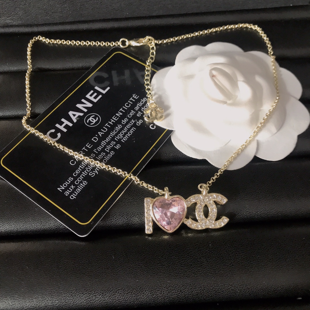 Chanel pink heart necklace 112042