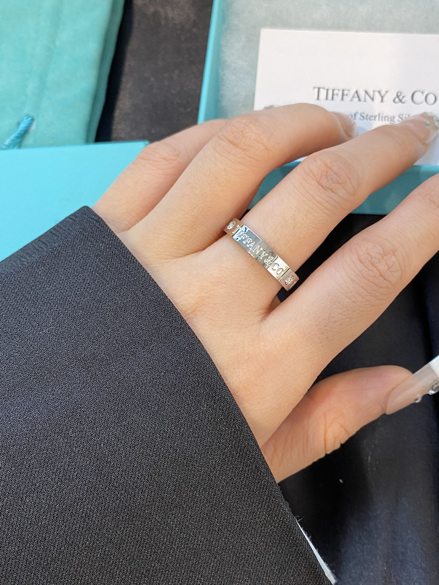 J101 Tiffany ring
