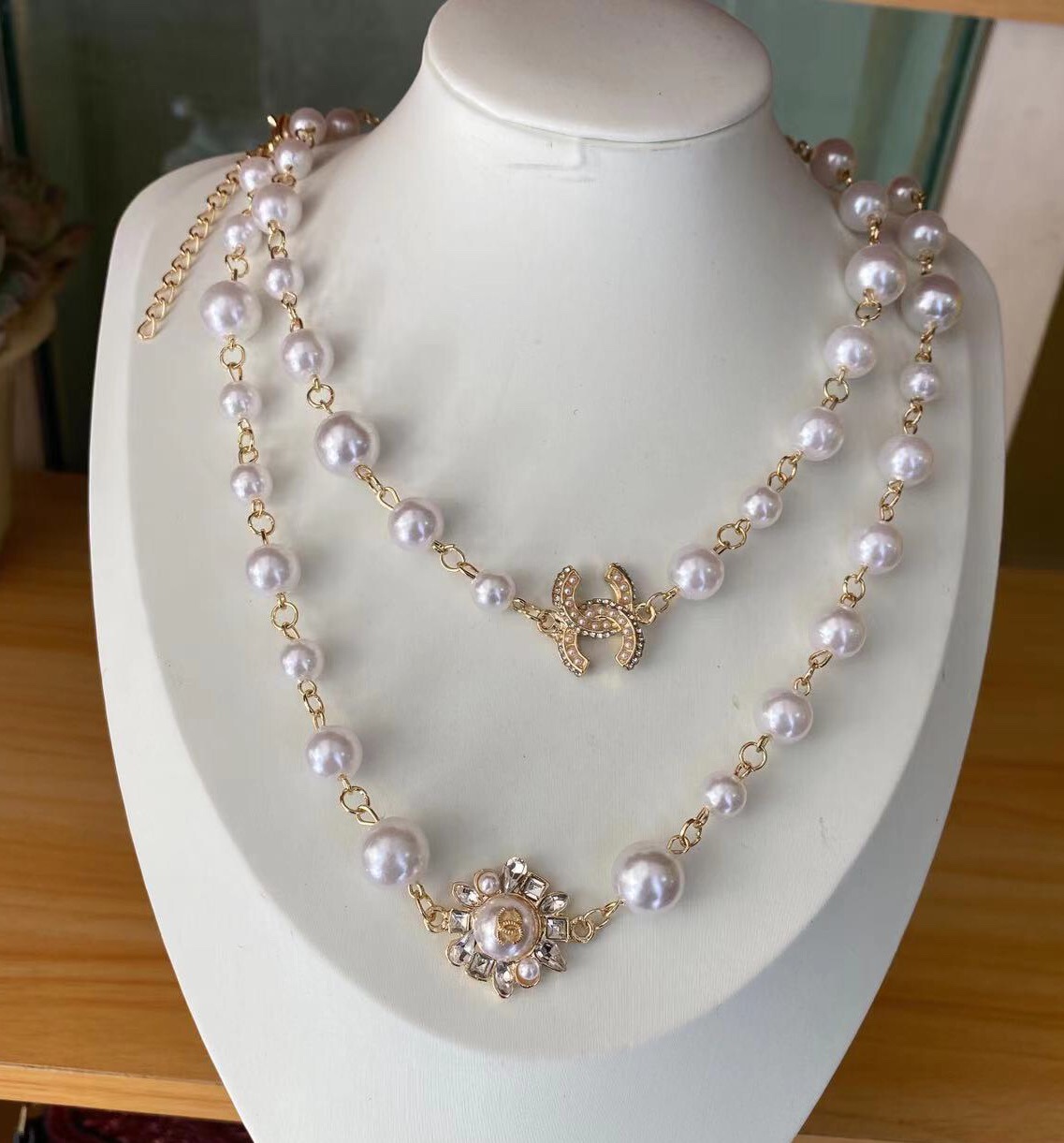 Chanel long pearls necklace 112198