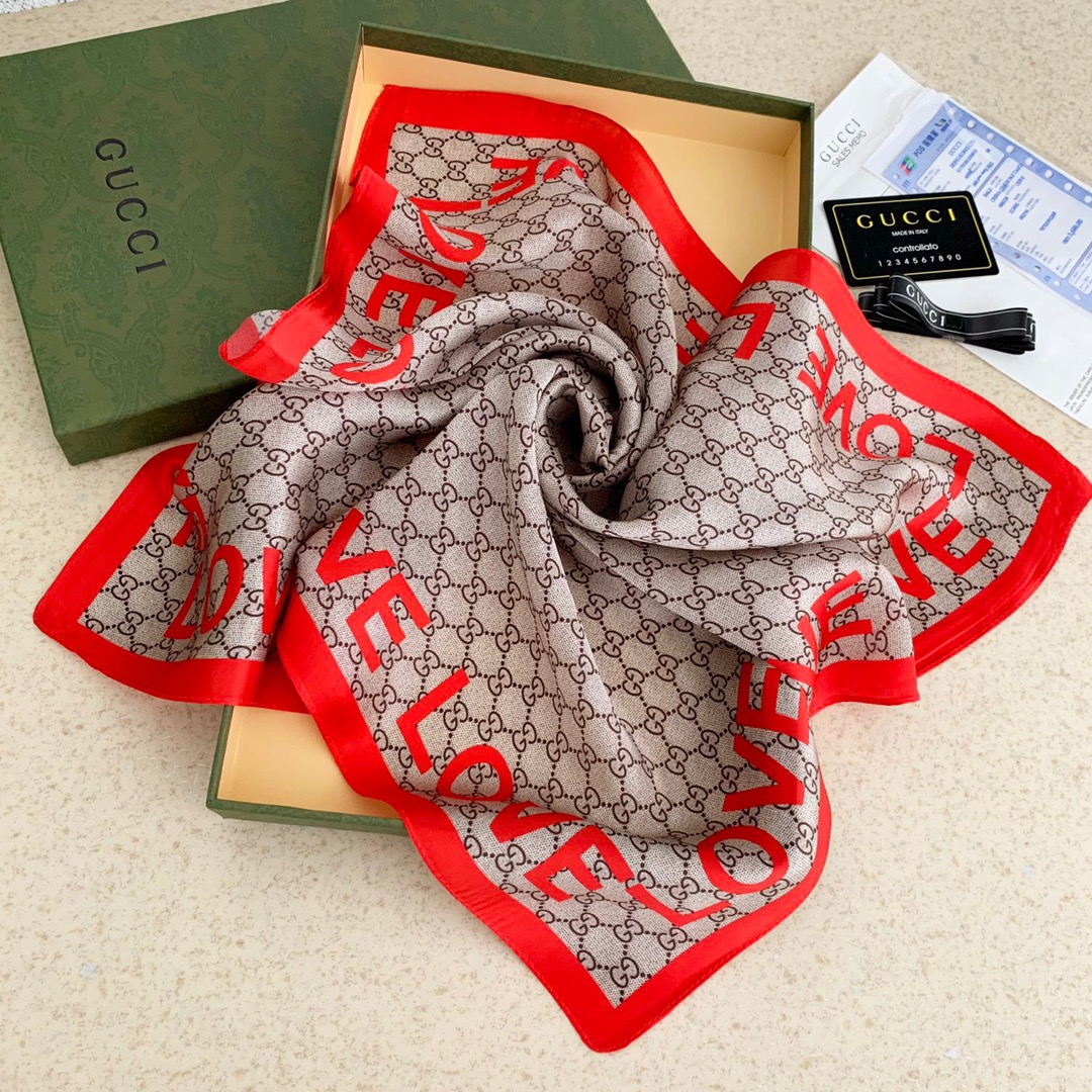 GUCCI silk scarf 112186