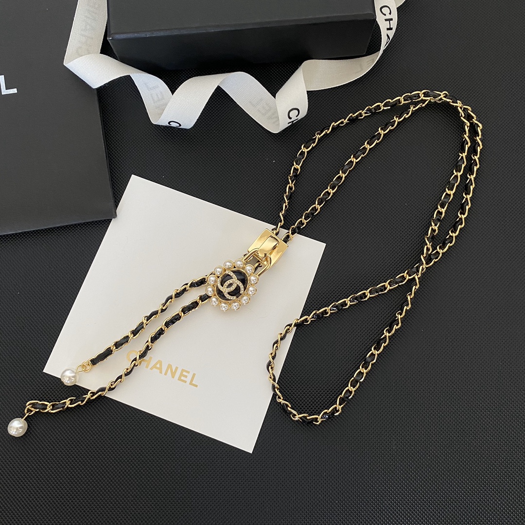 B038 Chanel necklace