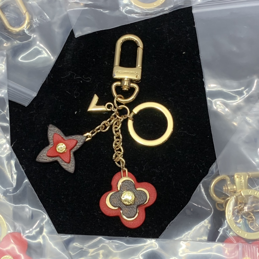 LV Louis vuitton key chain 112247