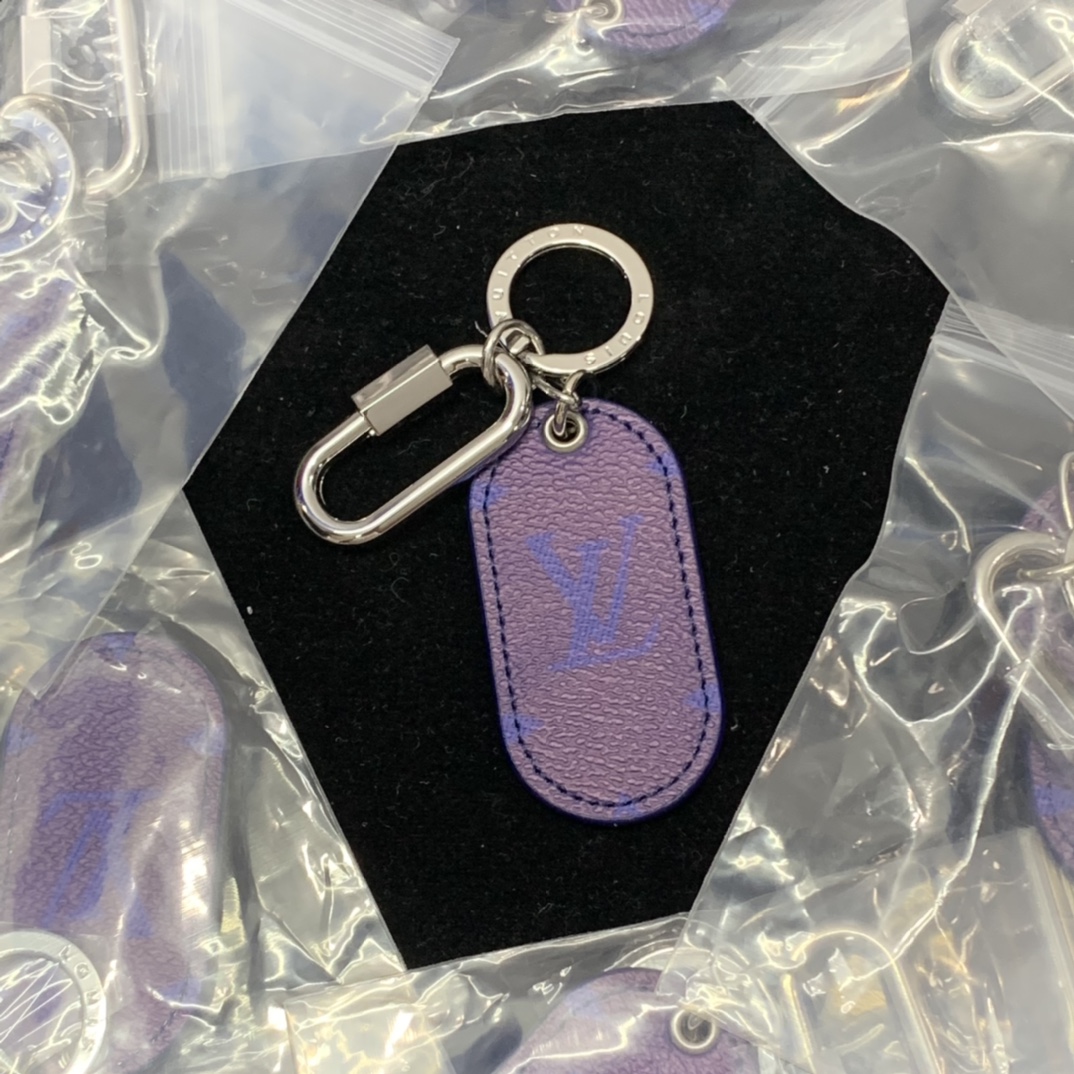 LV Louis vuitton key chain 112246