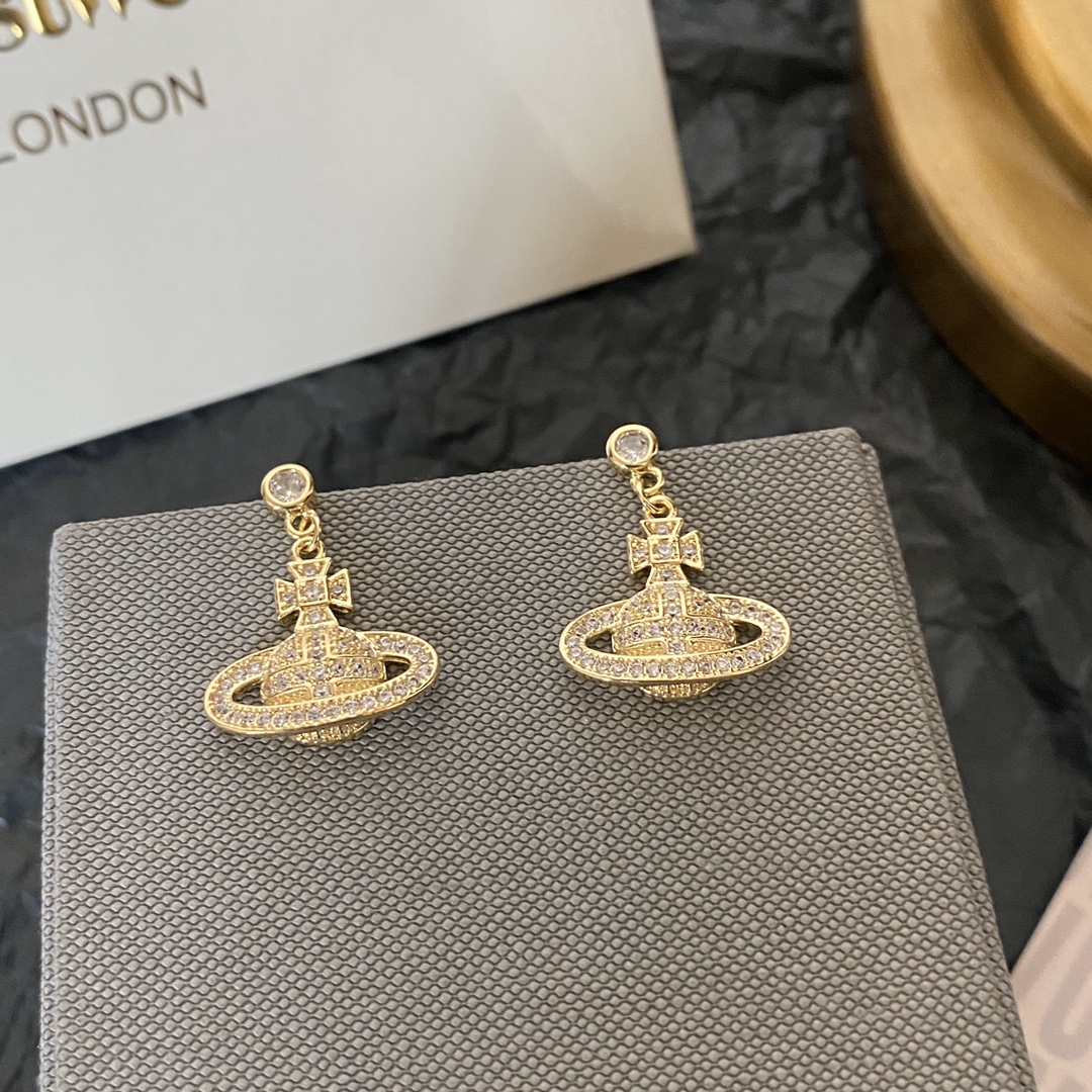 A324 Vivienne Westwood earrings