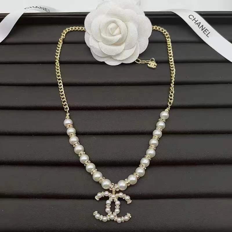 Chanel necklace 112339