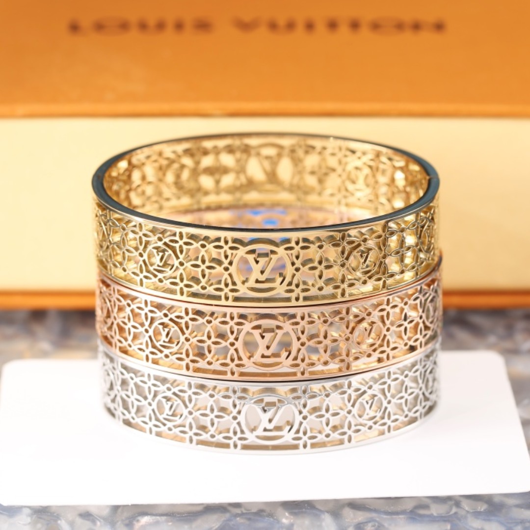 LV Louis vuitton hollow bracelet 112343