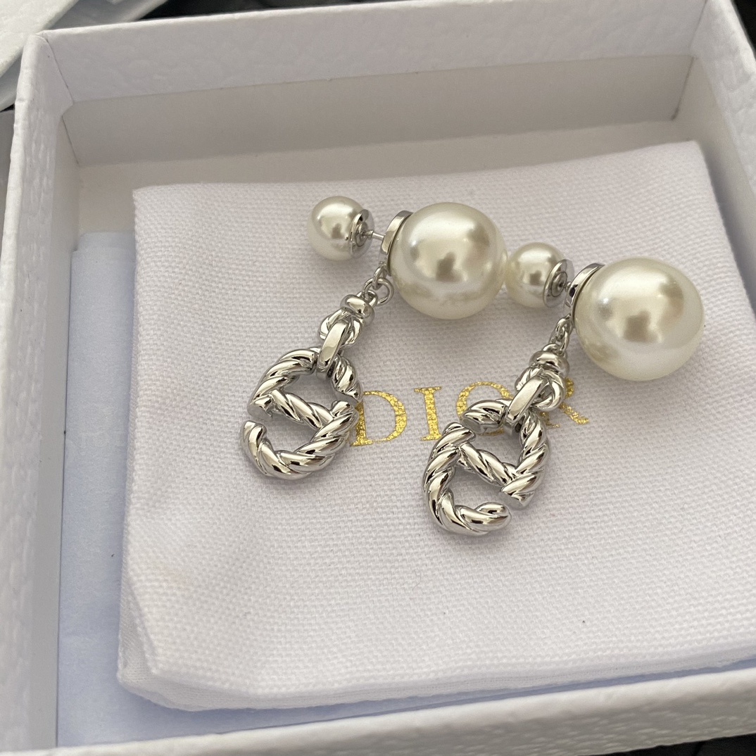 A1096 Dior silver pearls earrings
