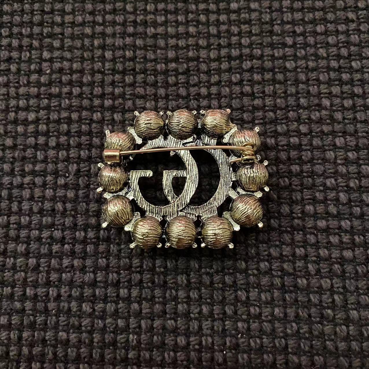 Big sale! New Gucci pearls brooch