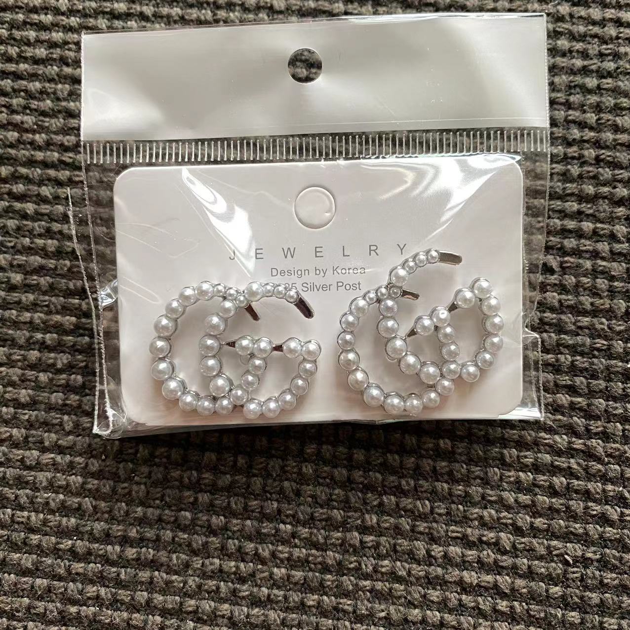 Big sale! New Gucci GG pearls earrings silver