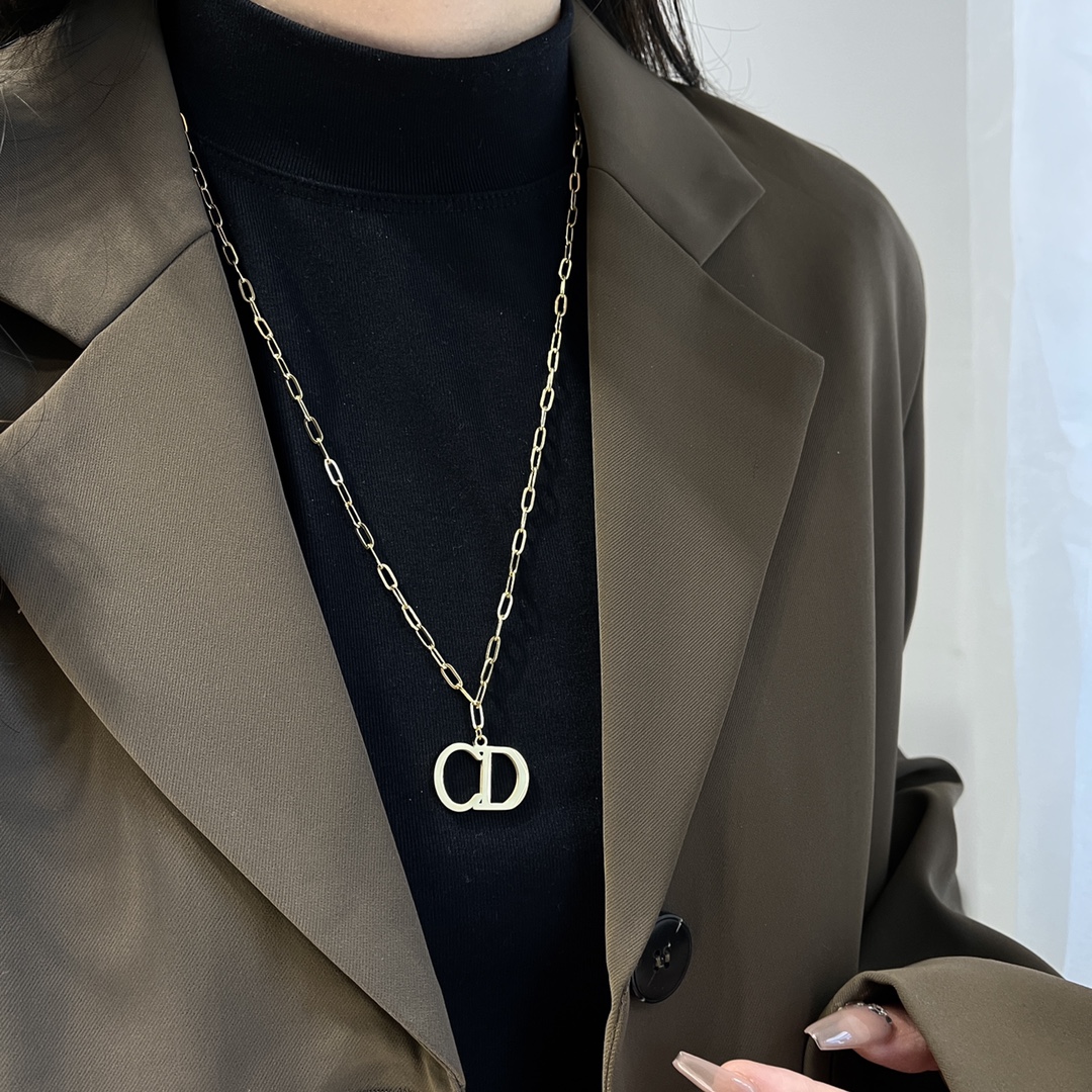 X003 Dior CD long necklace