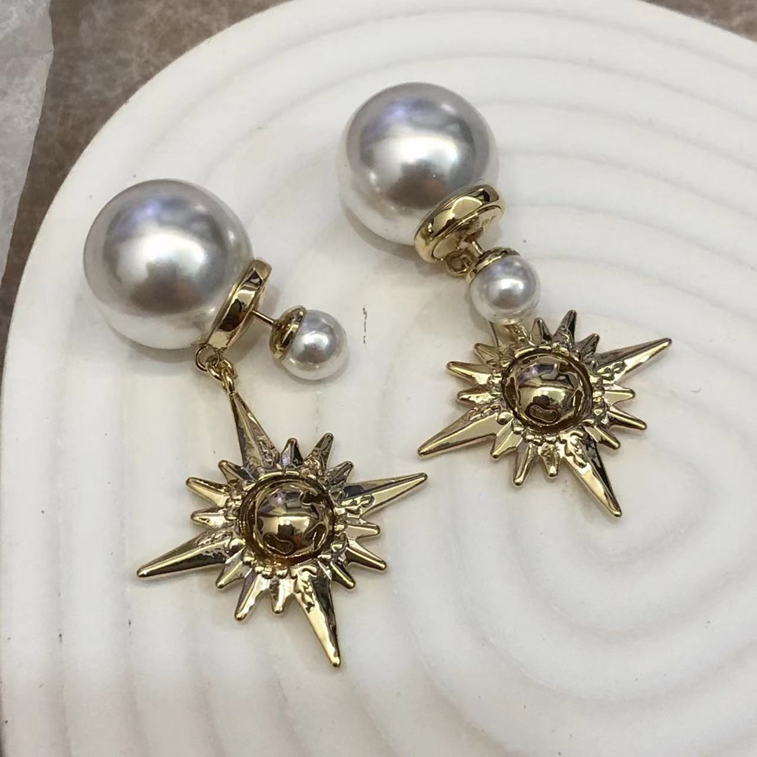 A695  Dior earrings