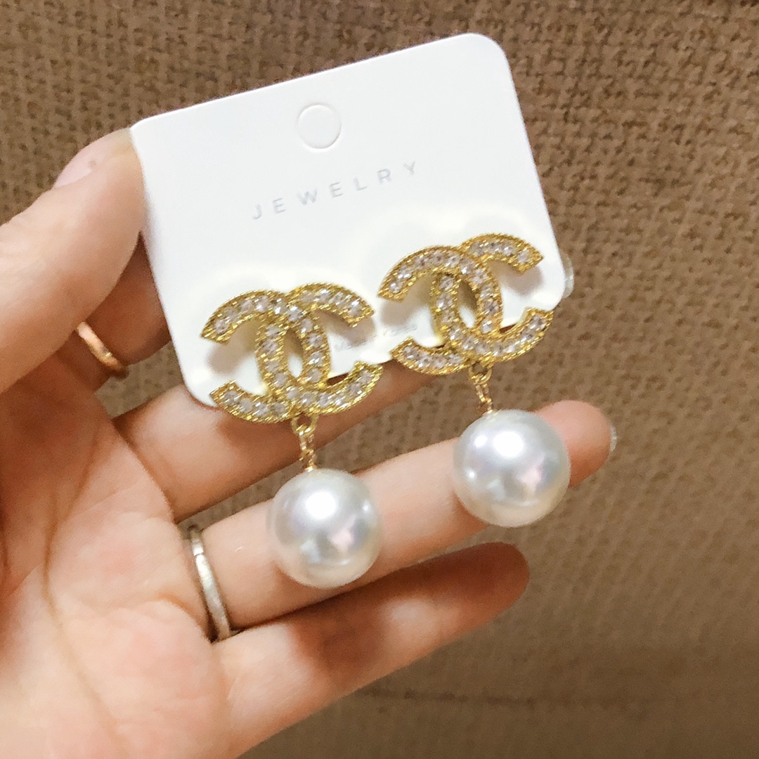 Chanel earrings 112420