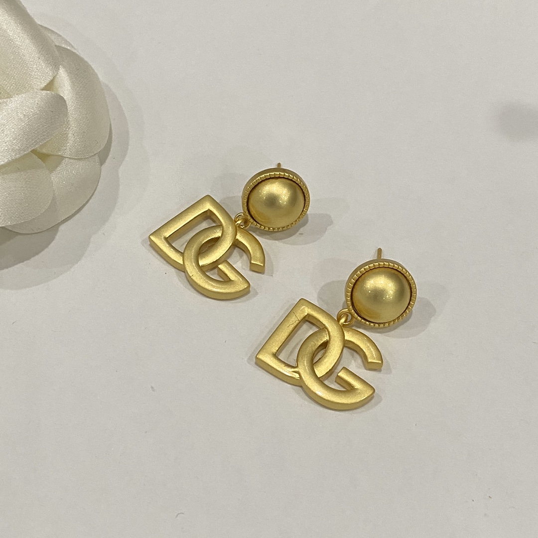 A601  D&G earrings