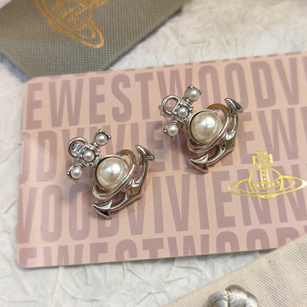 A460 Vivienne Westwood earrings