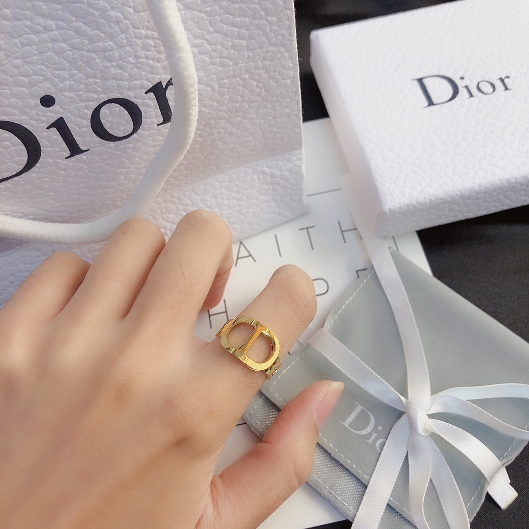 J025 Dior ring