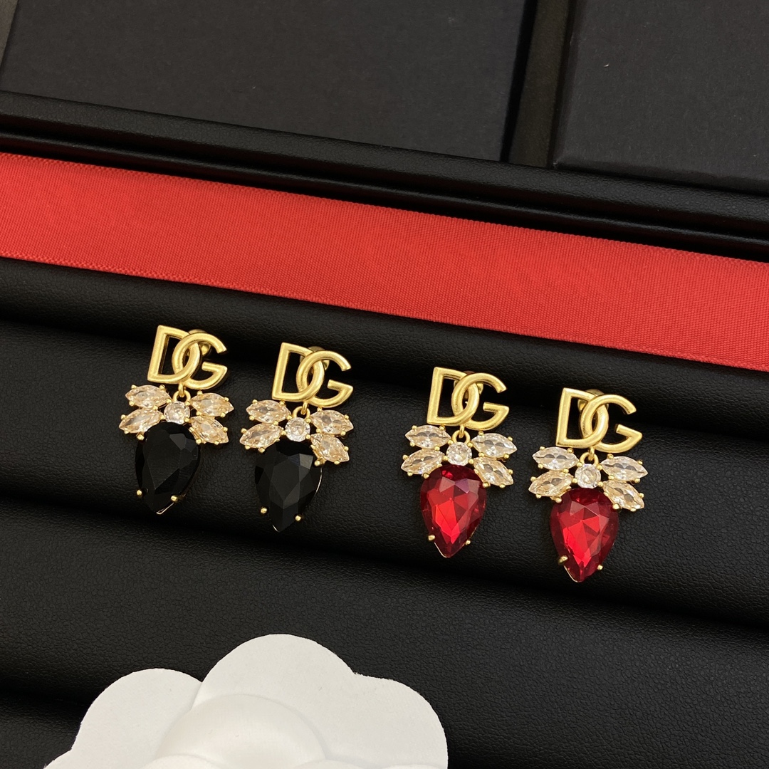 DG New earrings 112549