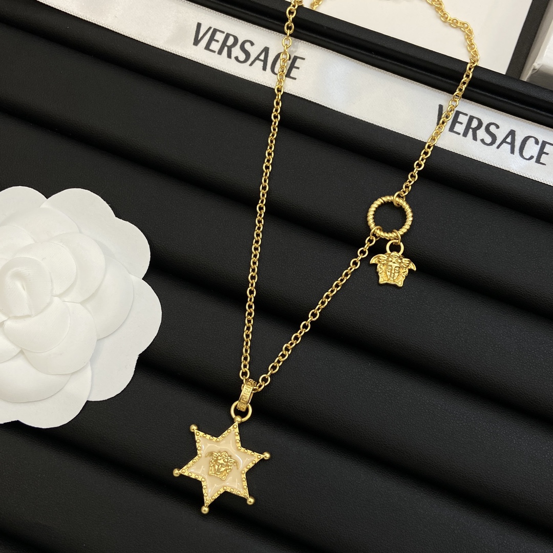 Versace new necklace 112547
