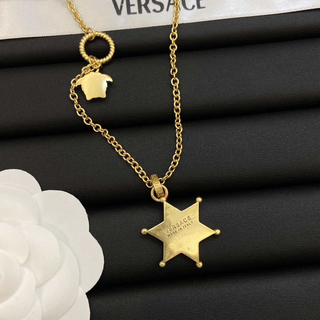 Versace new necklace 112547