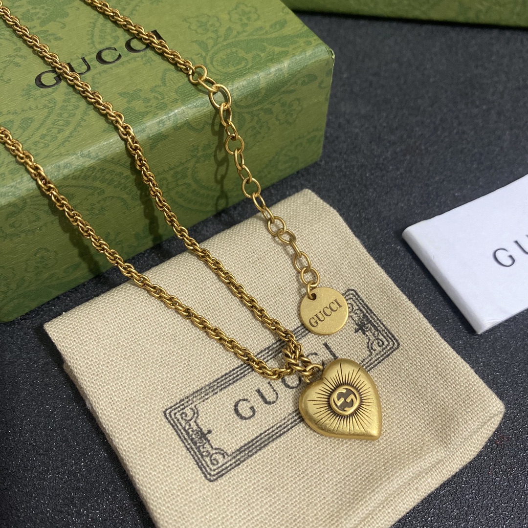 B654 Gucci necklace