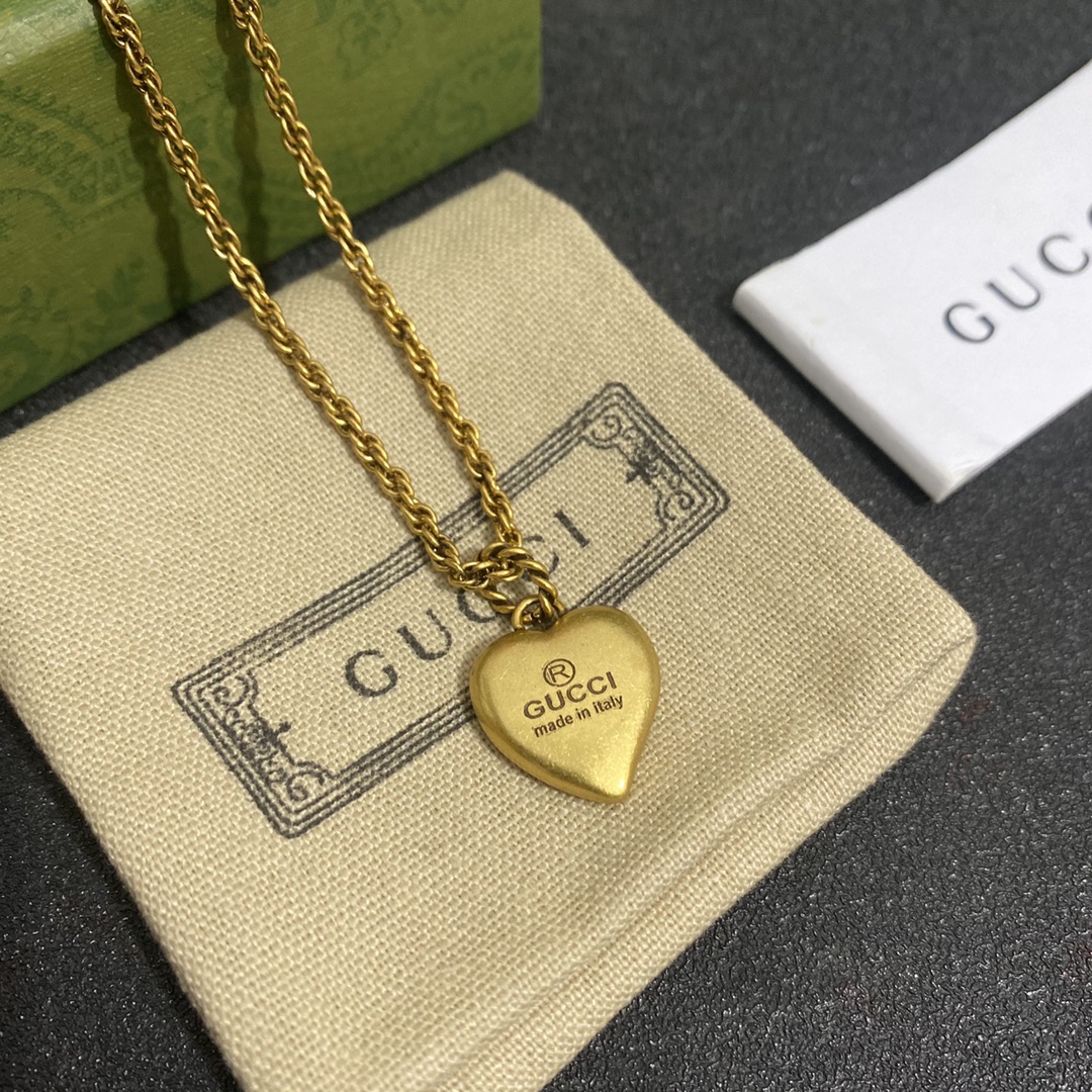 B654 Gucci necklace