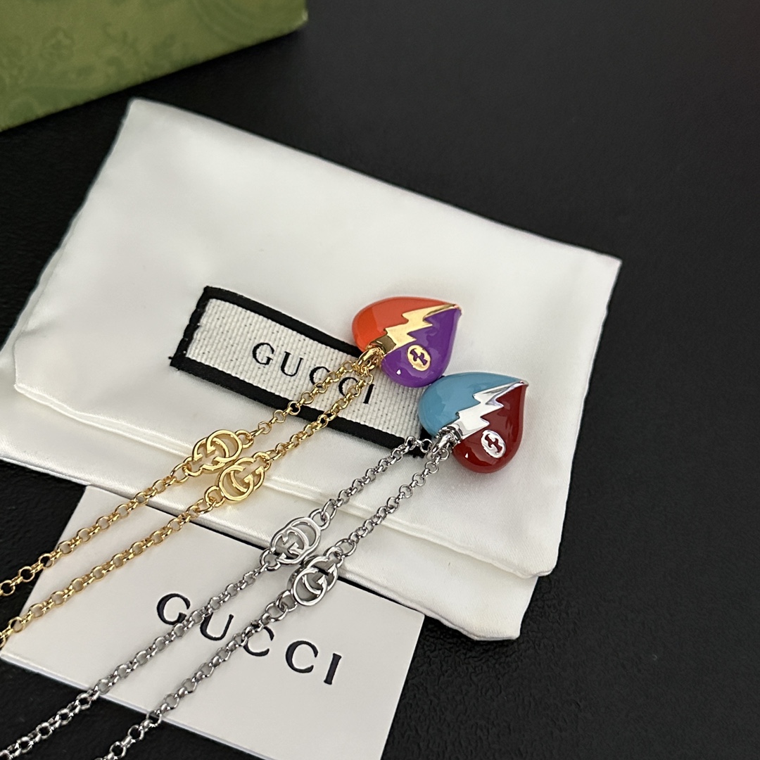 Gucci necklace 112605