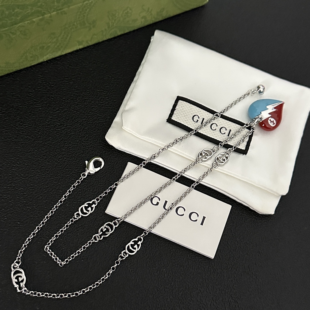 Gucci necklace 112605