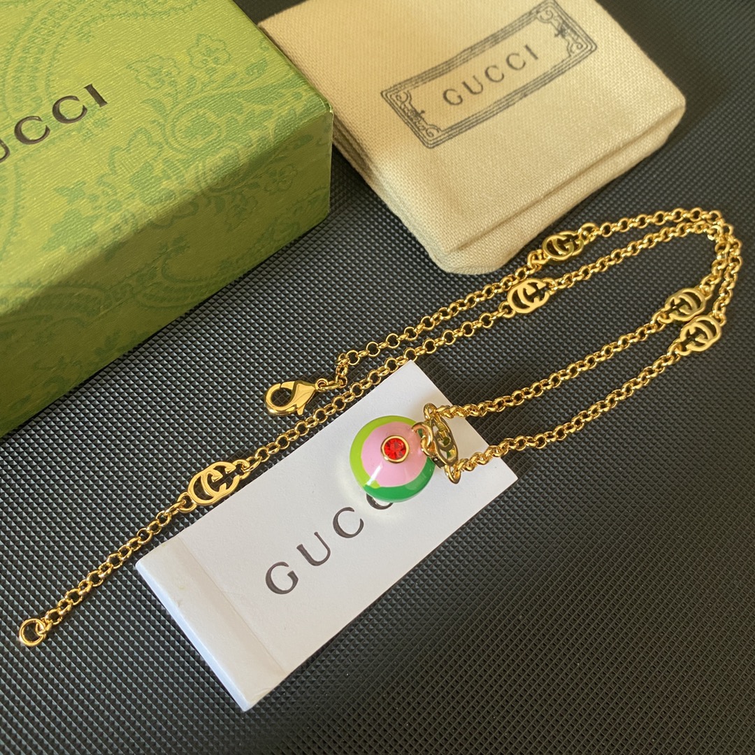 B001 Gucci necklace