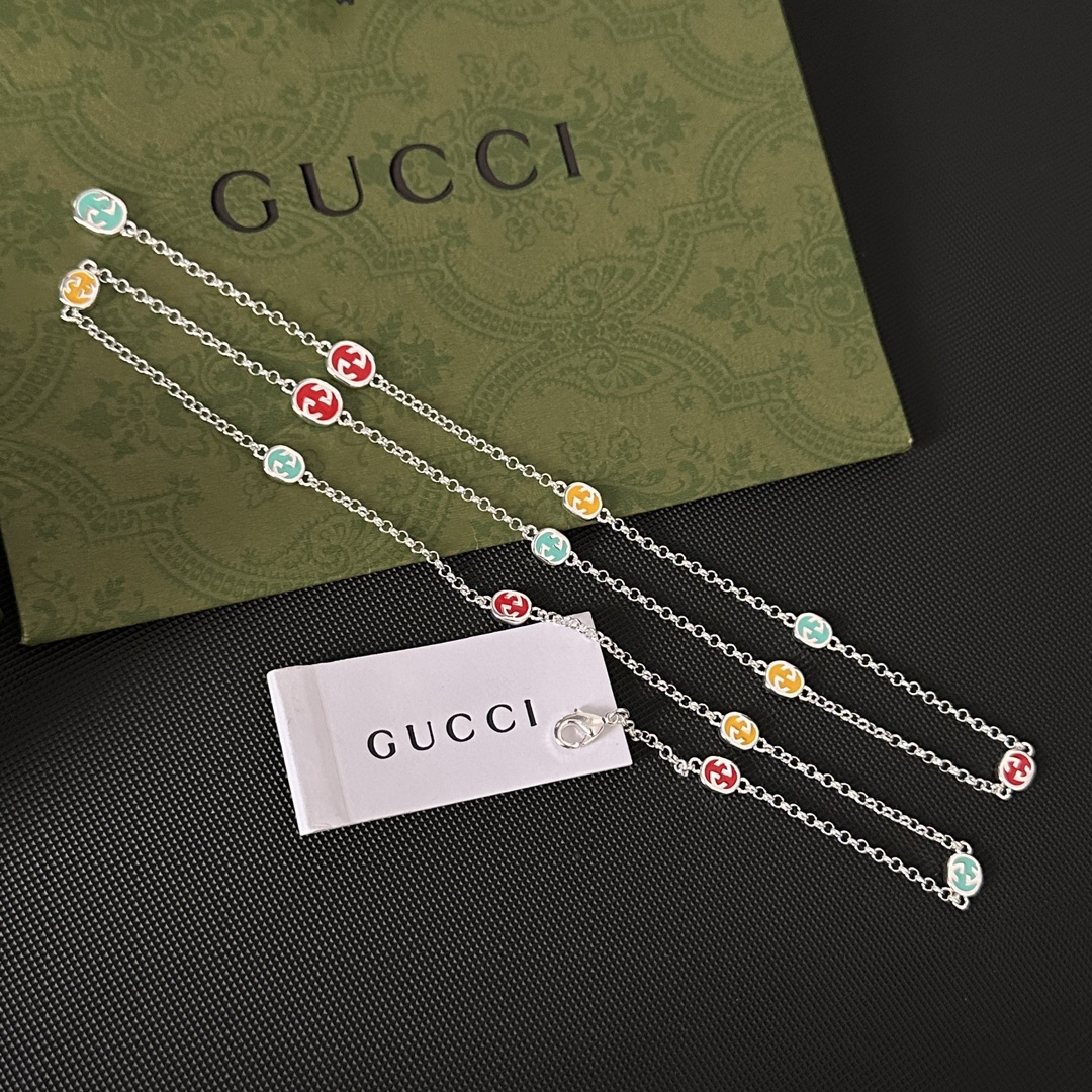 B723  Gucci long necklace