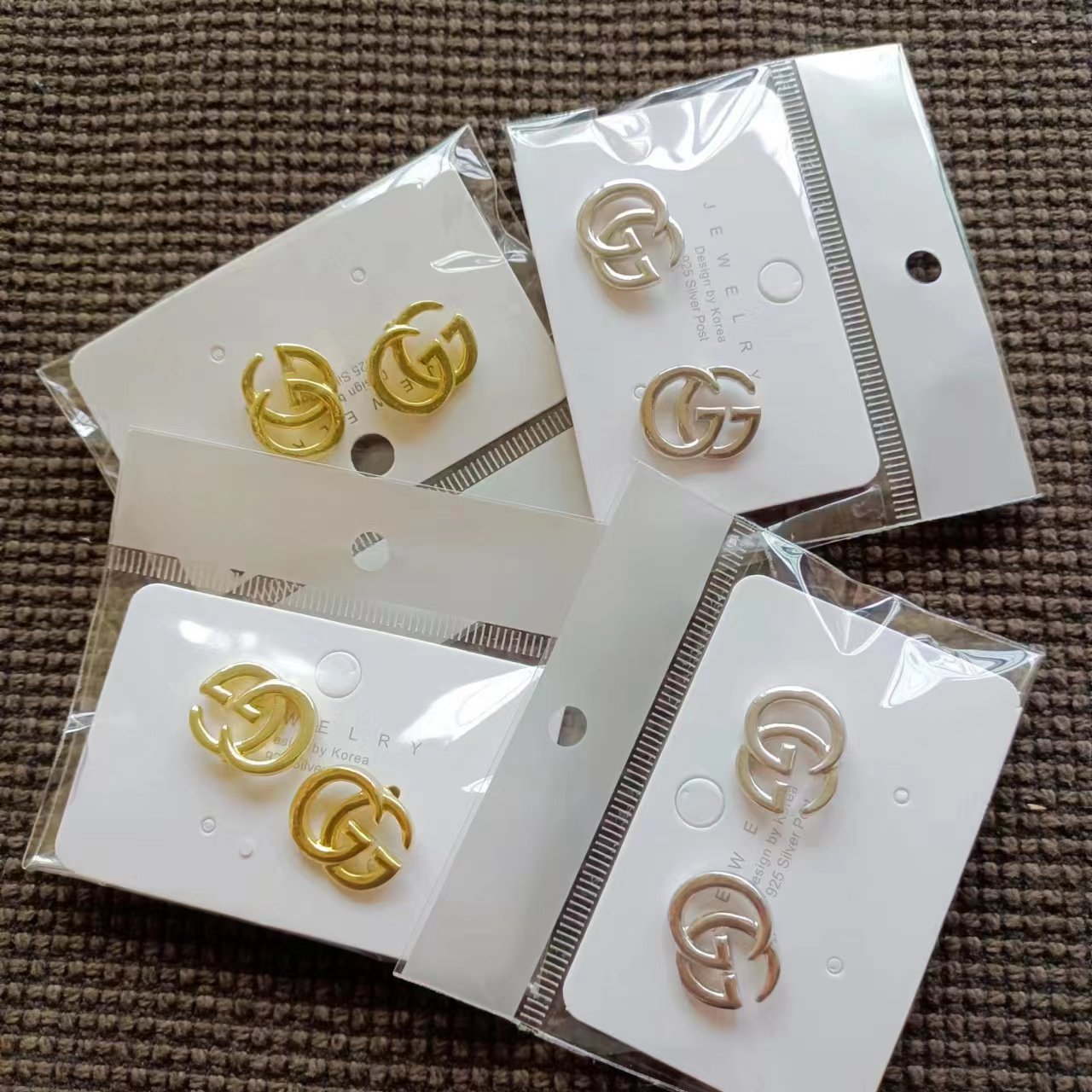 Special sale! New GUCCI GG earrings