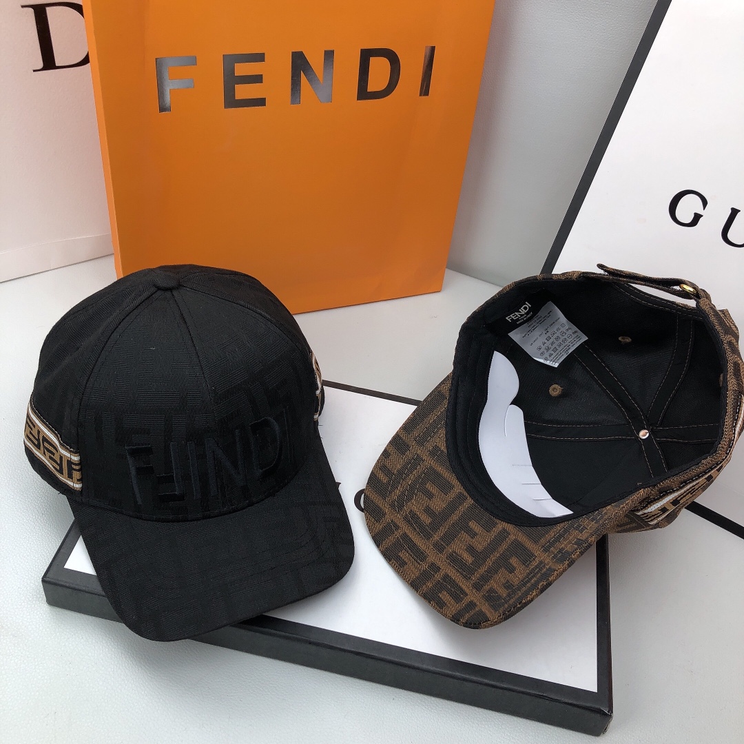 Fendi cap 112761