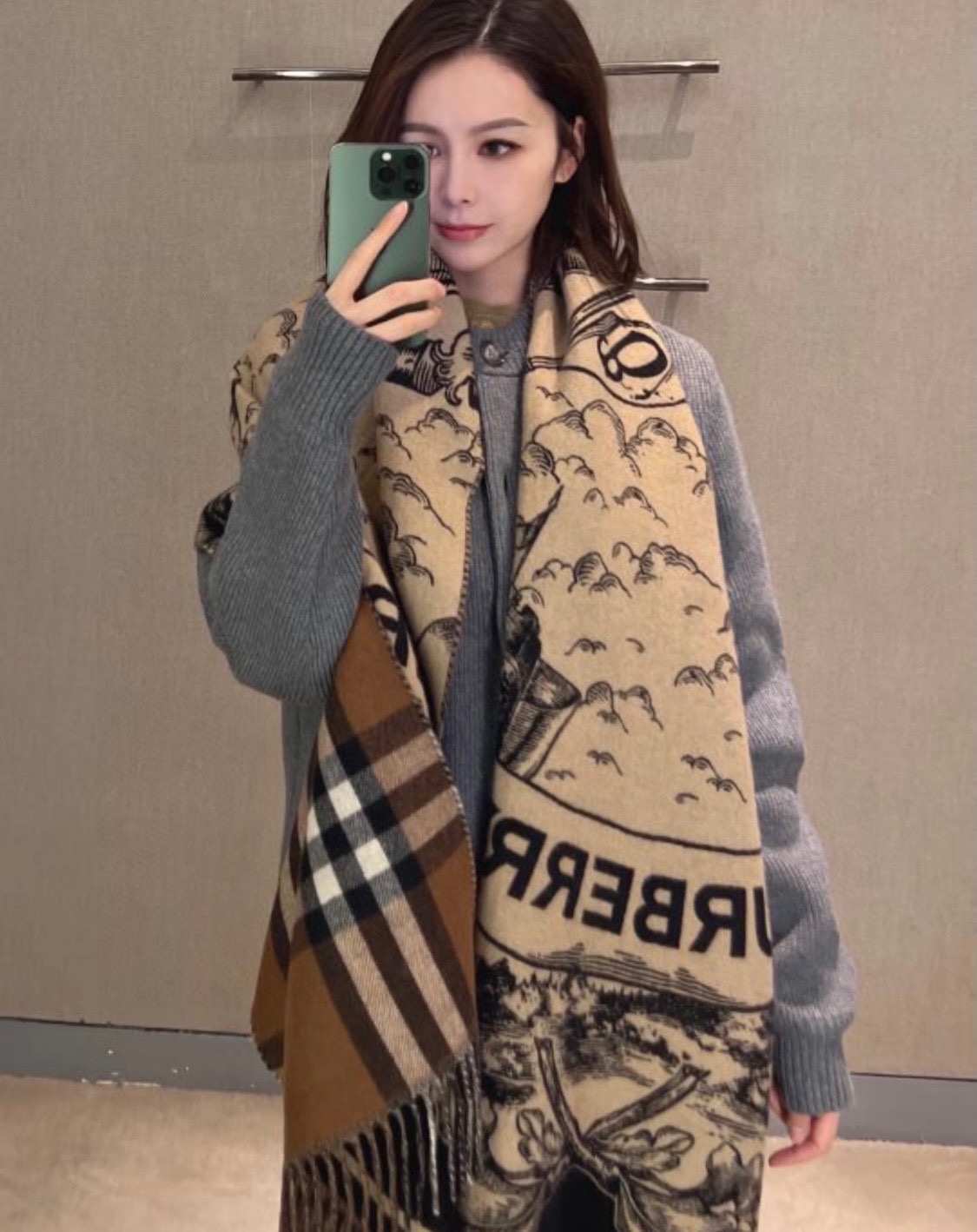 Burberry cashmere Scarf 112750
