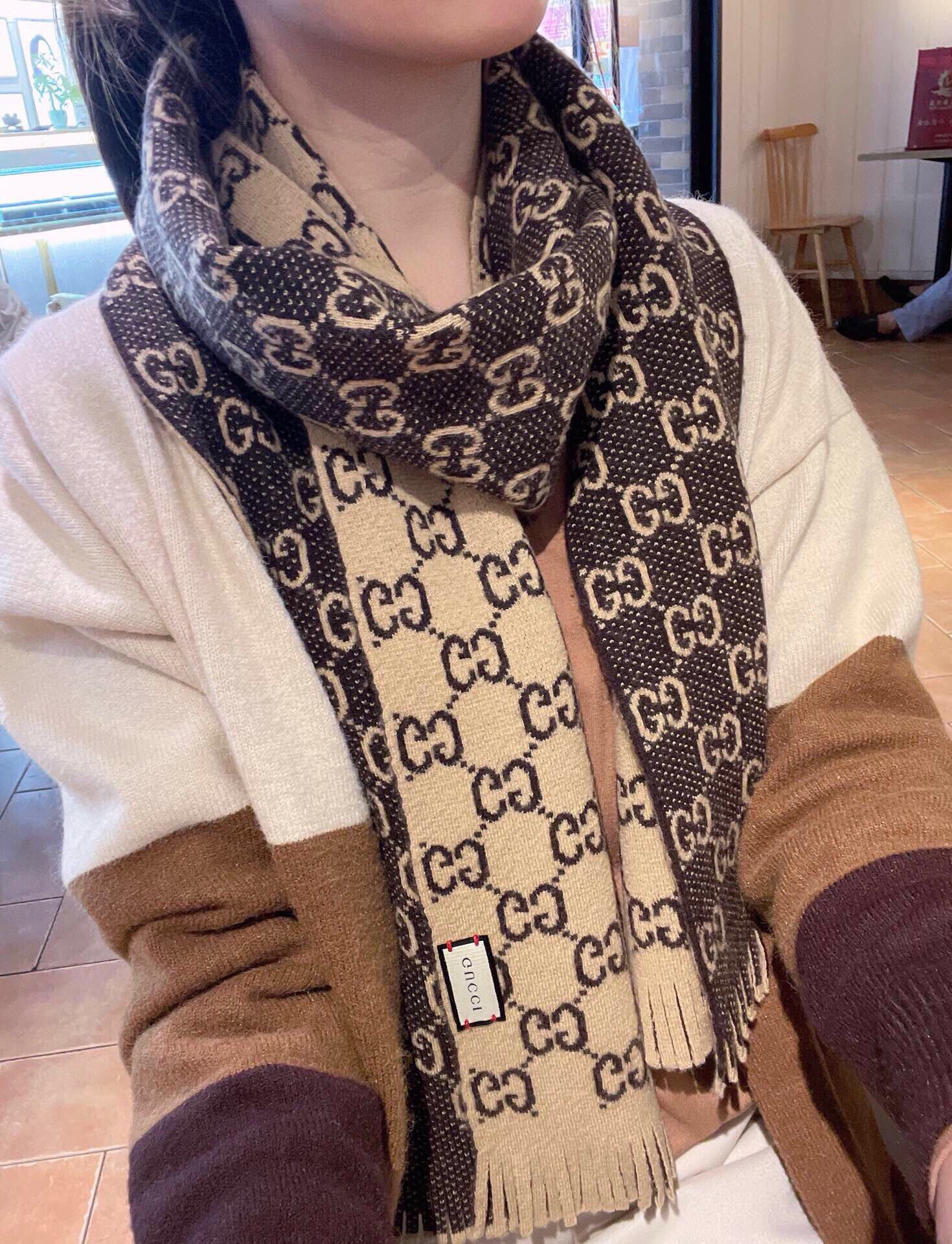 Gucci cashmere Scarf 112748
