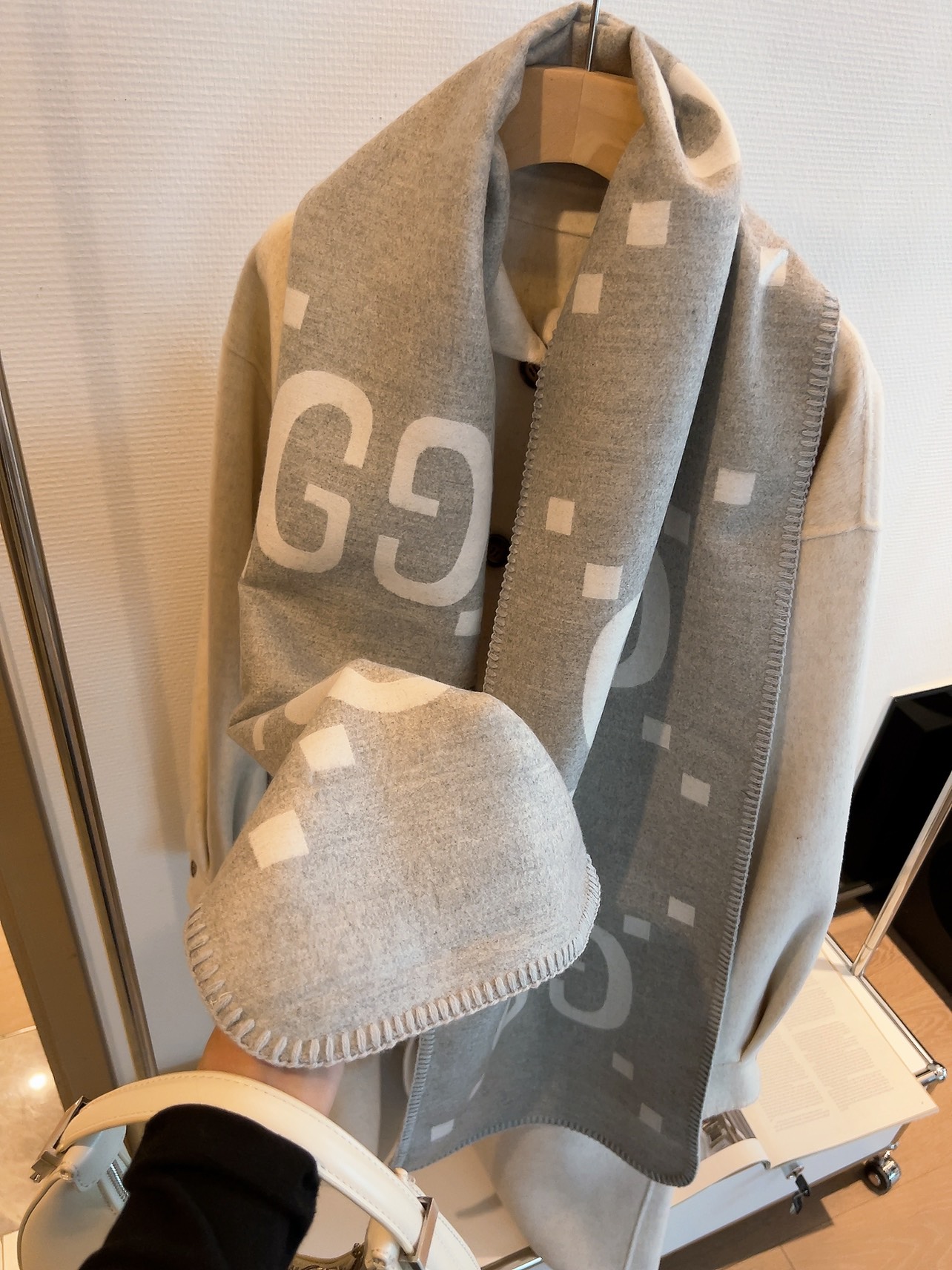 Gucci cashmere Scarf 112747